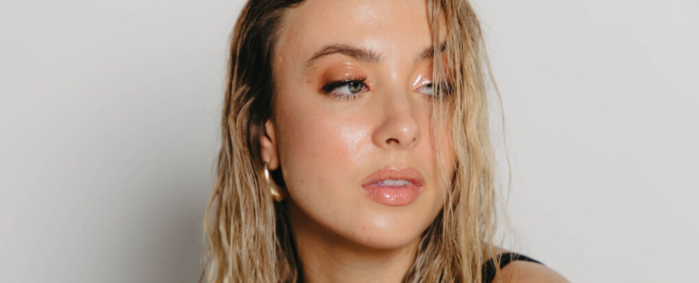 How Sebum Levels Affect Hair Colour Absorption and Longevity